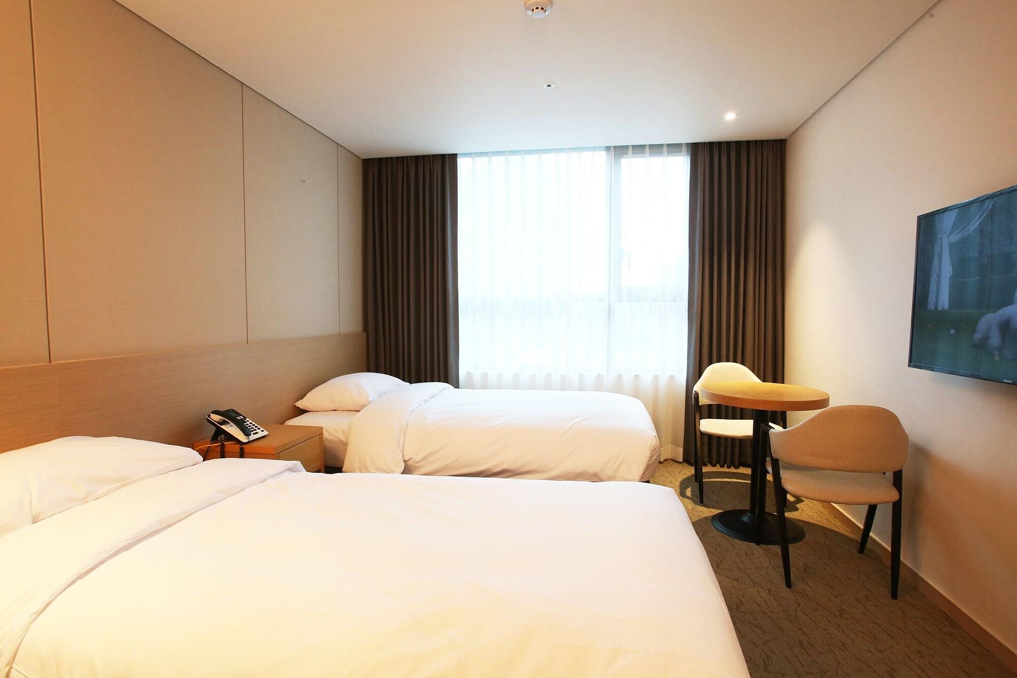 סאוגוויפו Hotel Winstory מראה חיצוני תמונה