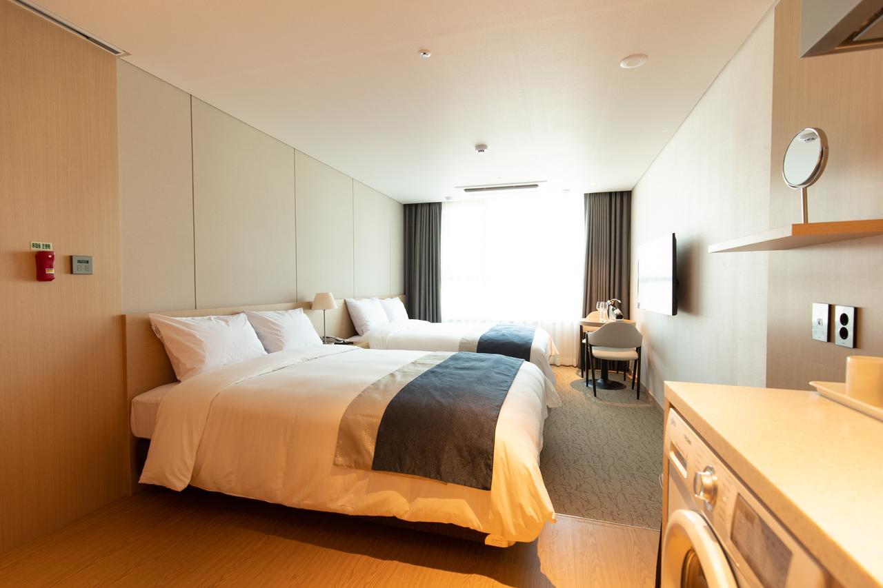 סאוגוויפו Hotel Winstory מראה חיצוני תמונה