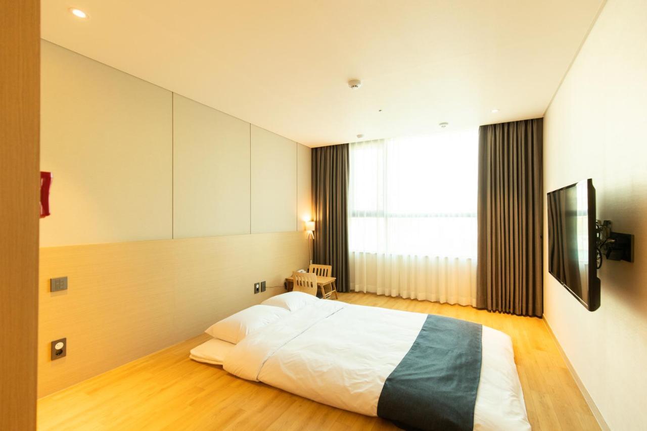 סאוגוויפו Hotel Winstory מראה חיצוני תמונה