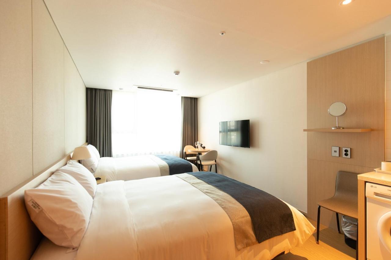 סאוגוויפו Hotel Winstory מראה חיצוני תמונה