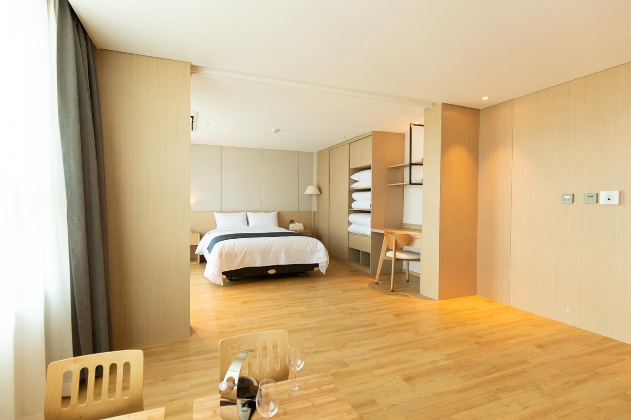 סאוגוויפו Hotel Winstory מראה חיצוני תמונה